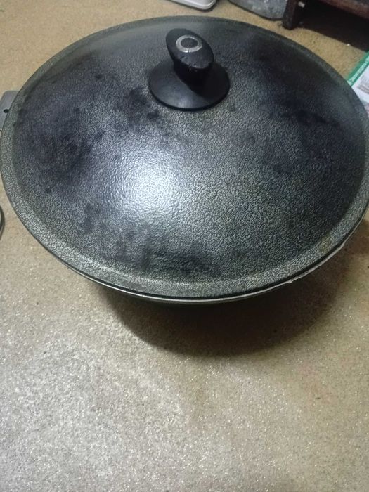 Продам чугунный  казан 8 литр