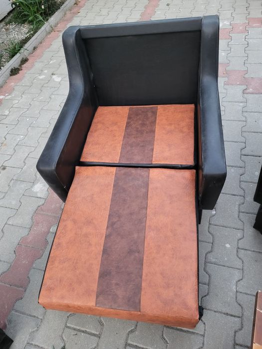 Set 2 fotolii, 2 tabureti si masa