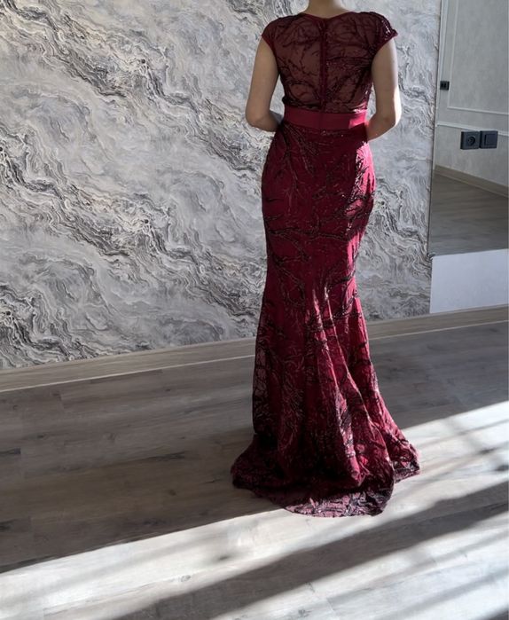 Вечерное платье