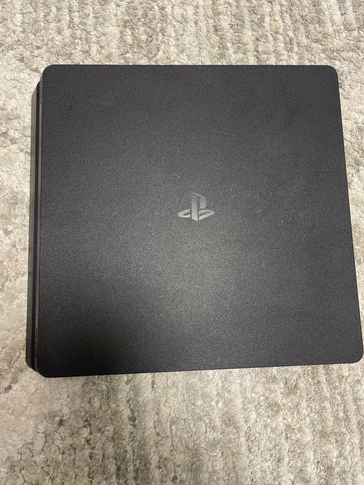 Vand Ps 4 slim cu 4 controllere
