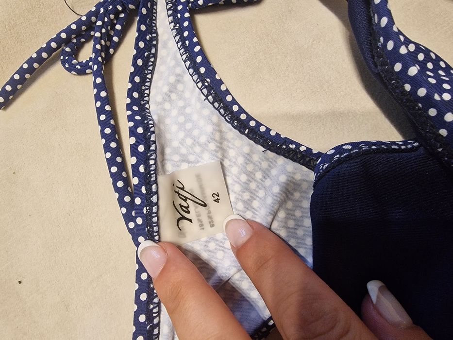 Нови. Долнища на бански 38,42 размери