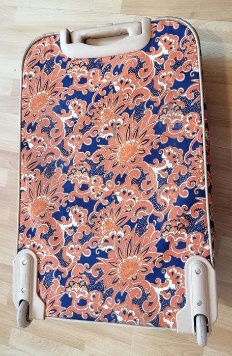 Куфари 3 бр, с 2 колелца:черен от плат, Kathy Von Zeeland, син твърд