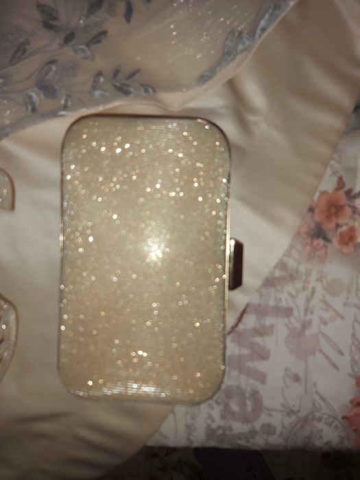 Уникална абитурентска рокля в комплект със сандали и чанта