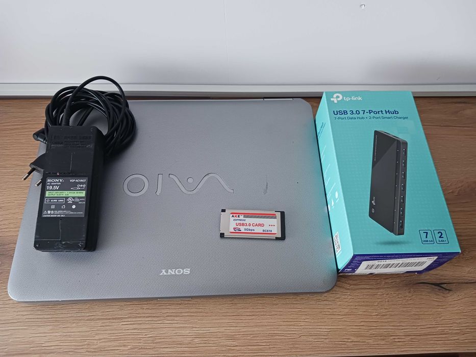NAS сървър: Sony Vaio (Ubuntu) + TP-Link UH720 7-портов хъб в комплект