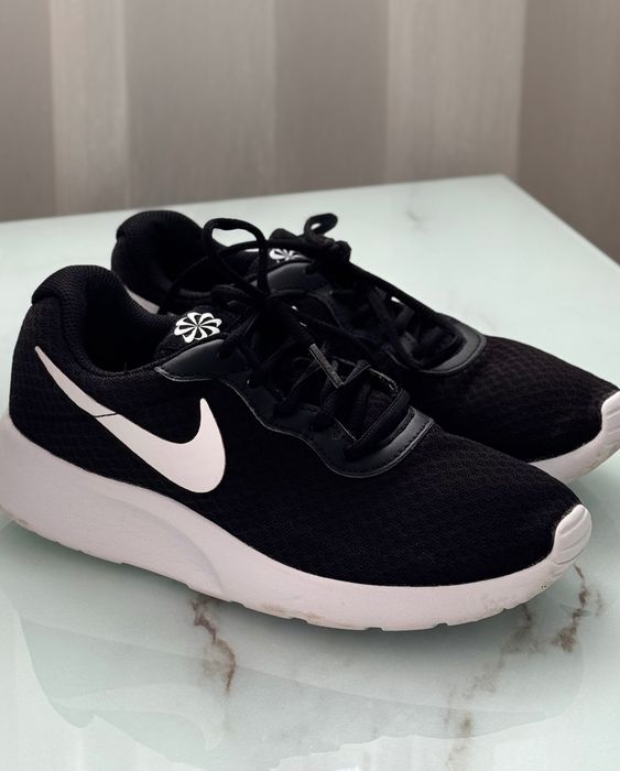 Оригинални маратонки Nike