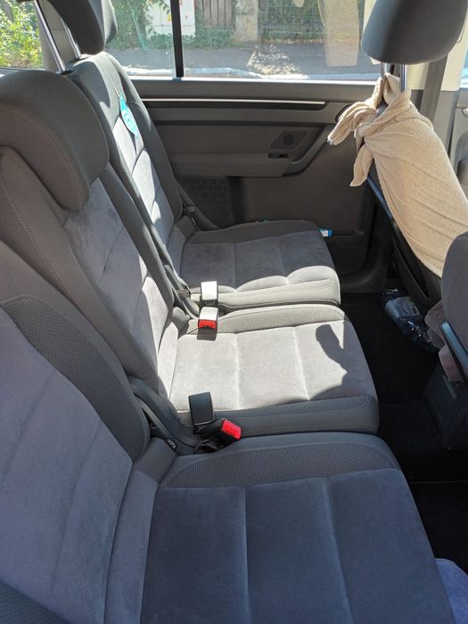 IMPECABIL Volkswagen Touran Highline 1.6TDI