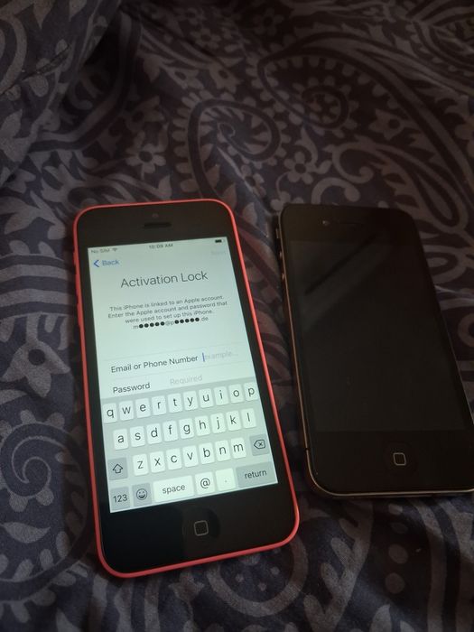 iPhone 5C и iPhone 4 за части