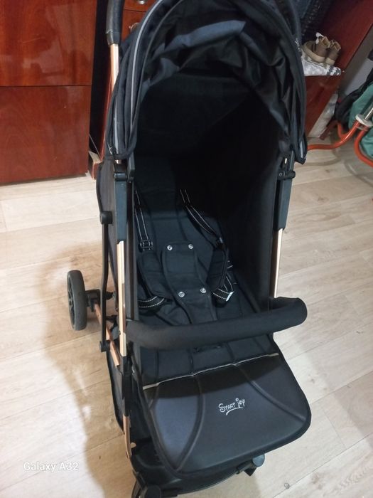 Продам  прогулочную коляску