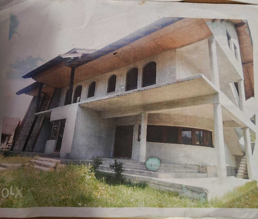VILĂ P+E+M 560 MP - ETAJ 5 BĂI + MANSARDĂ OPEN 118 MP + ANEXE + 2.000 MP TEREN - 185.000€