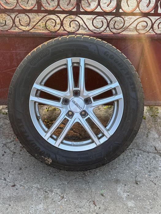 Anvelope iarna Goodyear UltraGrip 215/65R17 cu Jante aliaj Dezent