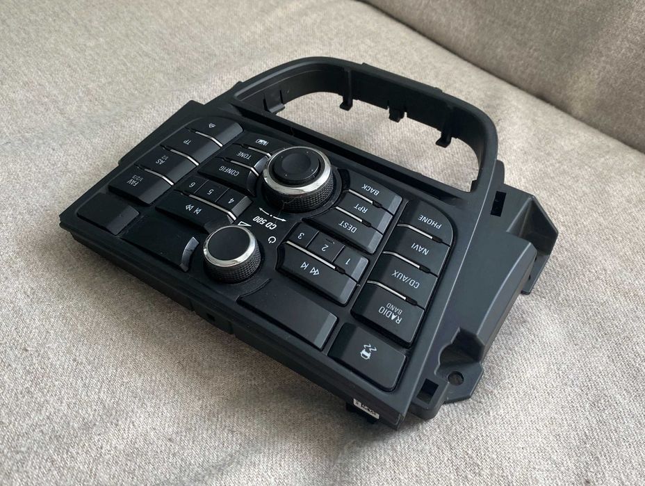 Comenzi radio cd navigatie Opel Astra J cod 13346052 CD500