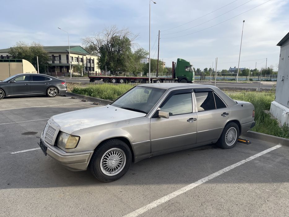 Продам мерс 124
