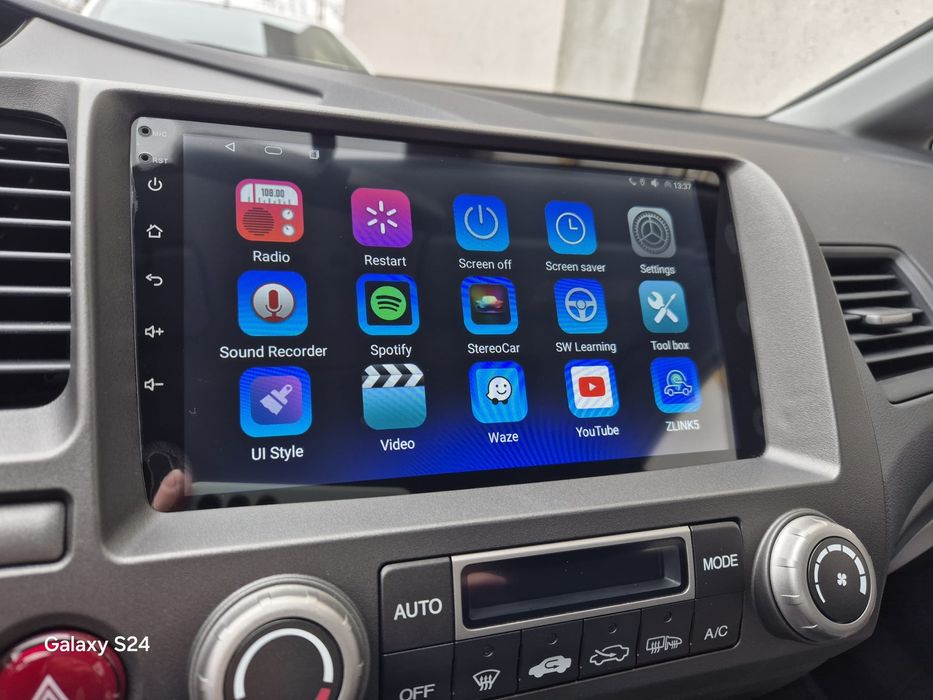 Vand Navigatie auto 9 Inch cu Android