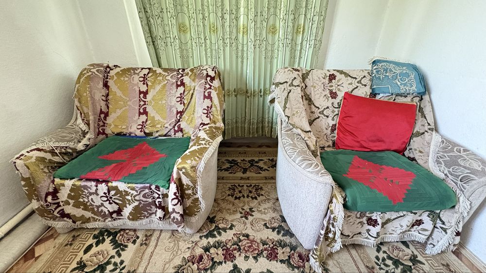 Кресло сатылады. 2шт