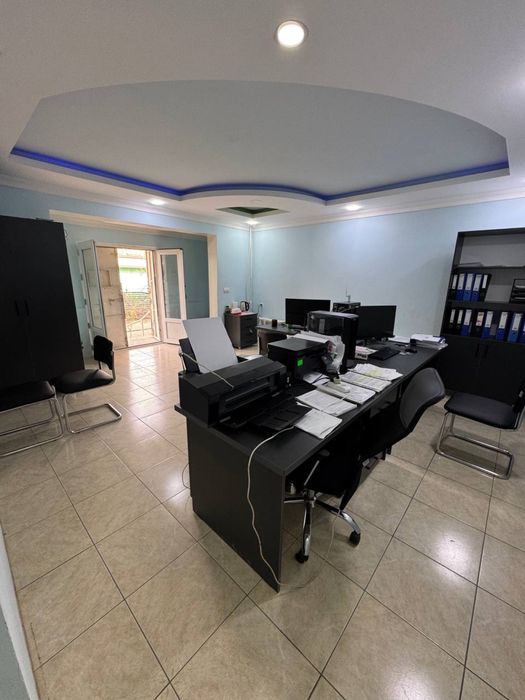 1в2/1/9 Нежилое-48 м.кв,базар Кадышева, под бизнес салон или офис