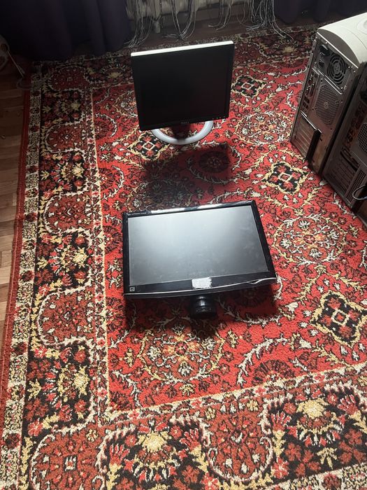 Мониторы и системники