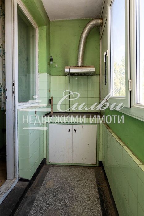 Продава се Многостаен апартамент в Шумен, Военно училище - 142 кв.м за 1257 €/кв.м - Снимка #3
