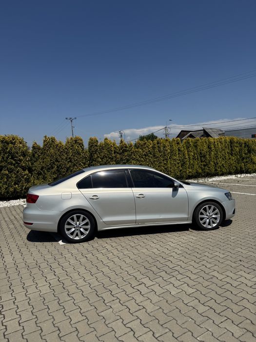 Vand Jetta VI Sedan