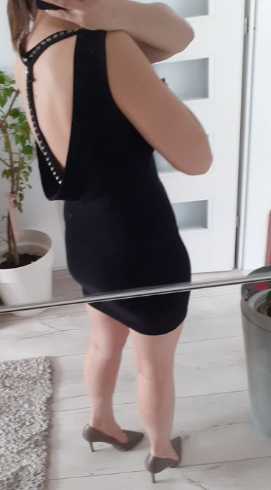 Vând rochie neagra