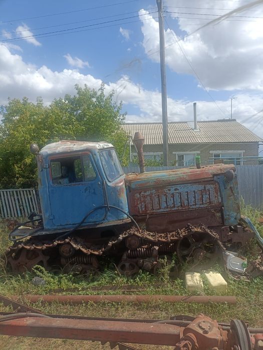 Продам трактор Дт-75
