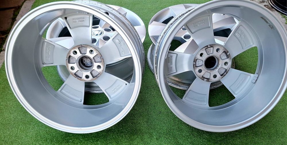 Продавам 4бр оригинални джанти 17-ки за Шкода Кодиак, Карок, Супърб, Йети