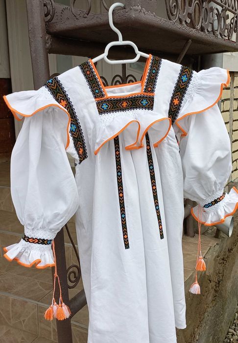 Camasa traditionala cusuta manual