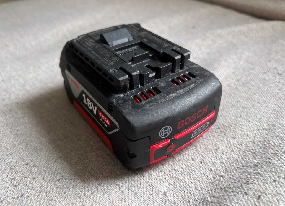 Acumulator baterie Bosch GBA 18V 4.0Ah M-C Li-Ion