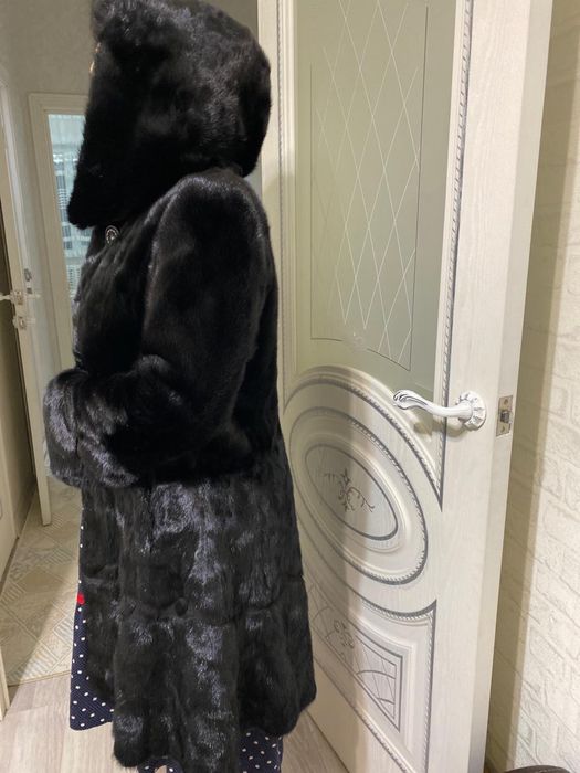 Продам норковую шубу