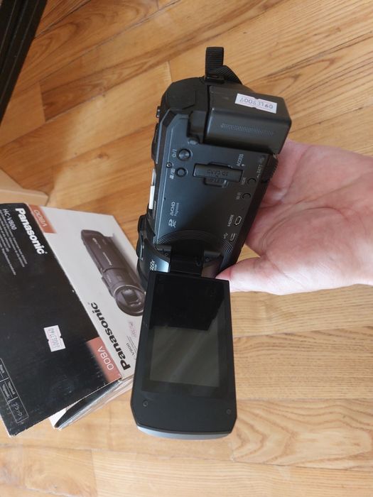 Видеокамера Panasonic HC V-800
