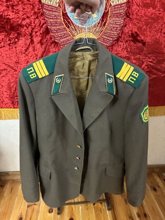 Продаю китель пограничной войск