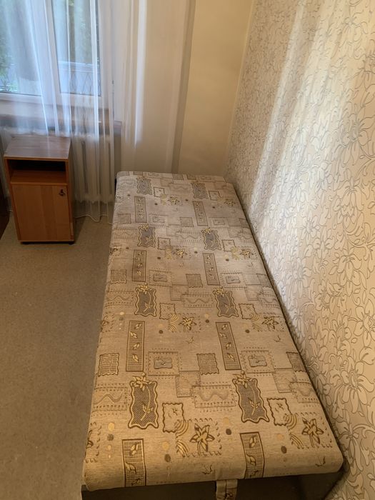 Продам односпальную кровать