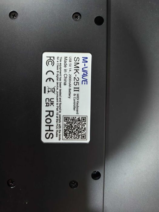 Профессиональная Звуковая карта , мидиклавиатура , конд. микрофон