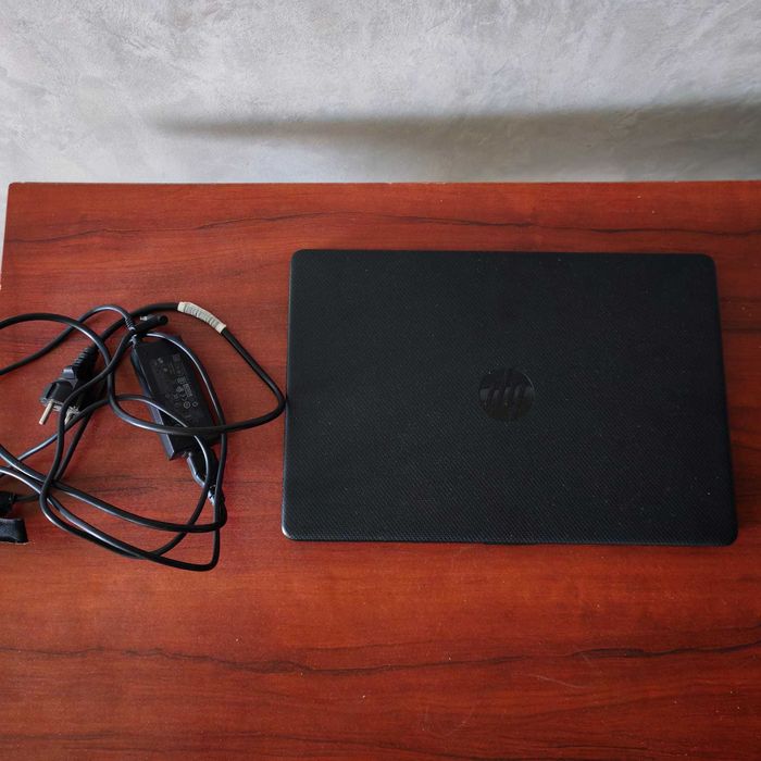 Laptop HP 15s-fq3009nq | Ultraportabil | SSD 256GB | Ideal Școală/Office