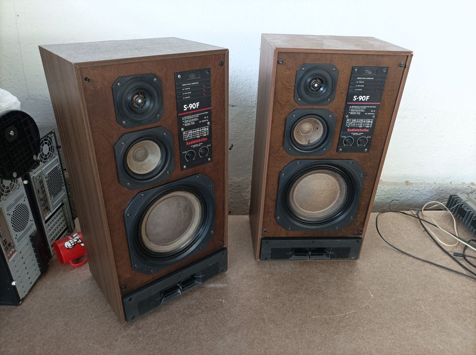 Продам  Radiotehnika S90F sotiladi
