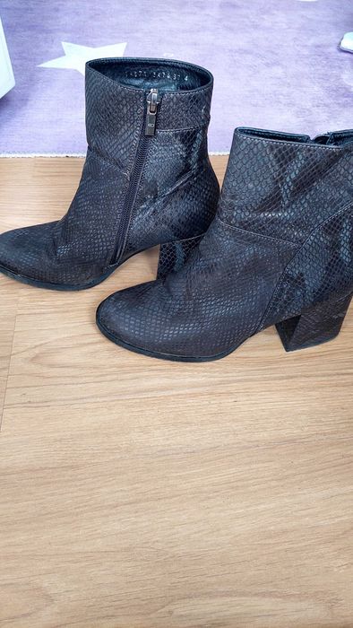 Incaltaminte dama / ghete piele