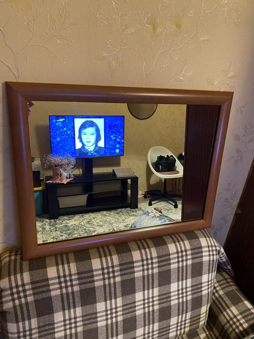 Зеркало настенное