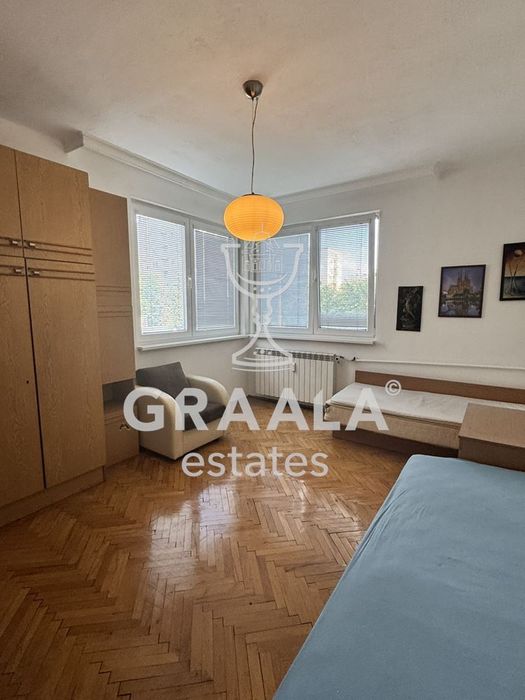 Продава се Тристаен апартамент в София, Оборище - 117 кв.м за 2539 €/кв.м - Снимка #1