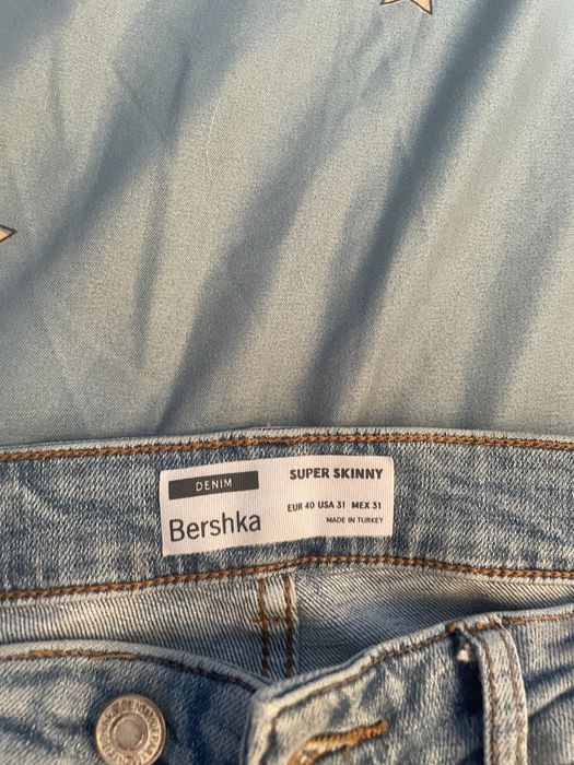 Vand blugi skinny bershka si pull&bear marimi 42 si 40