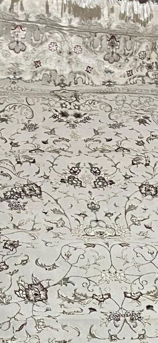 Продам новый ковер 2.5/4