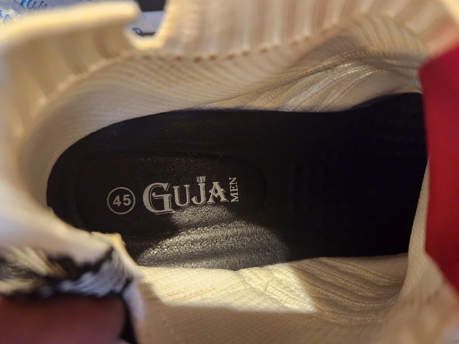 Нови маратонки GUJA, N:45 Цена 70 лв.