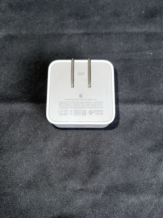 Оригинальный Apple 35W Dual USB-C адаптер (MacBook / iPhone / iPad)