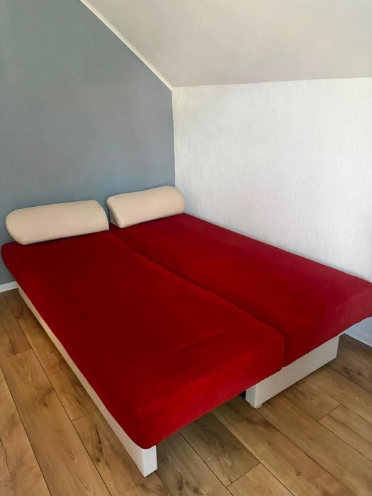 Vand  canapea  extensibila
