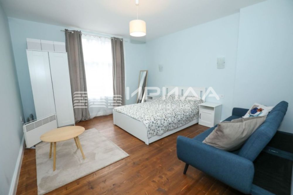 Двустаен апартамент в центъра