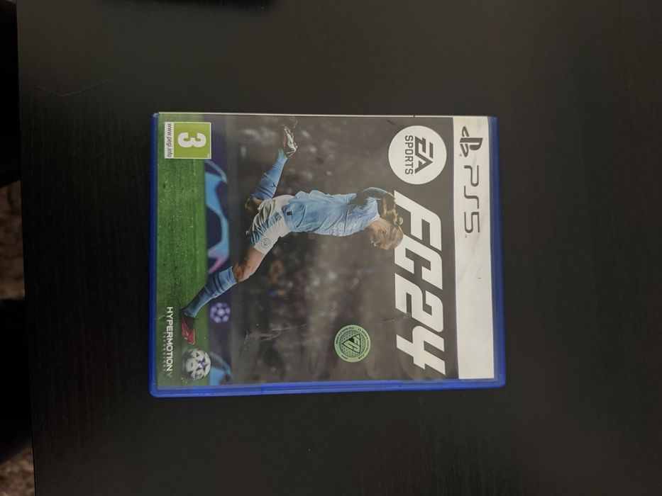 Playstation 5  с две игри и два джойстика