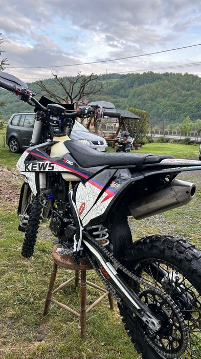 Vând Enduro 250 injecție
