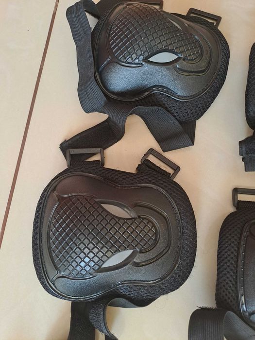 Наколенки, налакътници и протектори за дланите