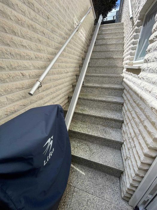Lift pentru persoane cu dizabilitati