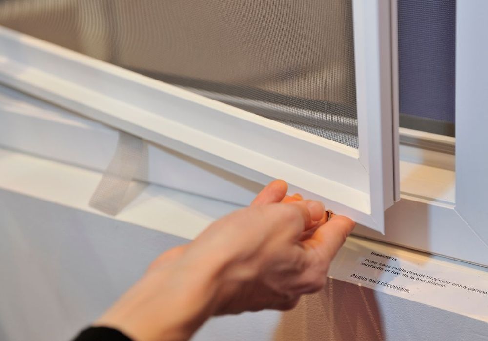 Москитные сетки. Ремонт окон