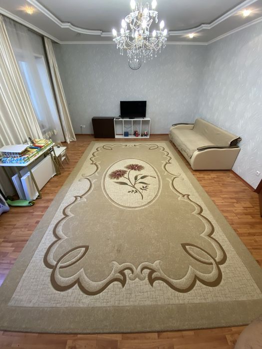Продам ковер 5 м на 3 м