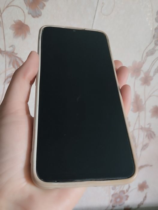 Продам телефон Realme C35